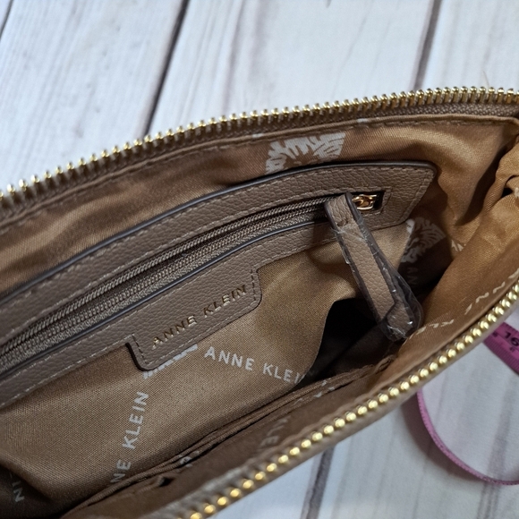 3 FOR 12 SALE Anne Klein Tan  Bag with Gold-Tone Accents NO STRAP - Picture 8 of 13
